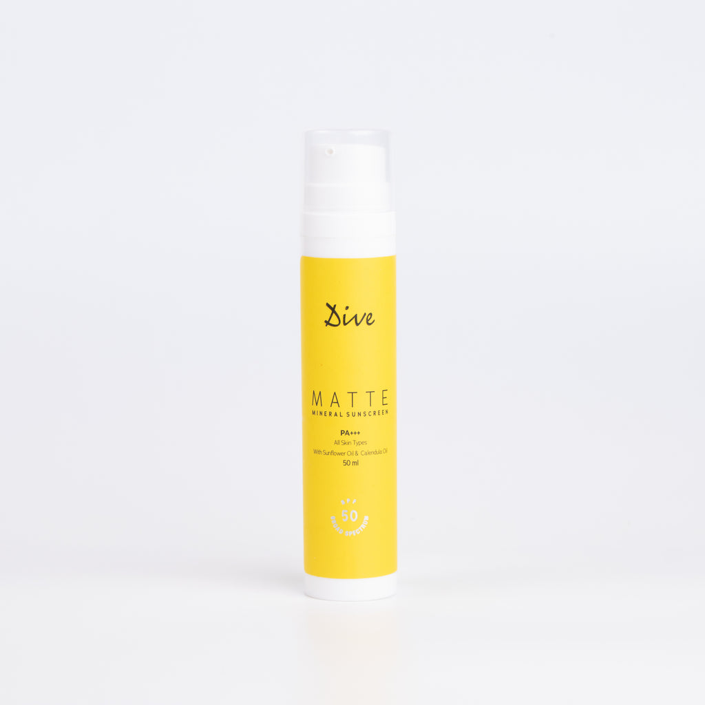 Dive MATTE MINERAL SUNSCREEN | Broad-Spectrum SPF 50 | PA+++ | Lightweight and Non-Sticky | Skin-Friendly | Matte Finish | Non-Comedogenic and Parabens-Free | Long-Lasting Effect